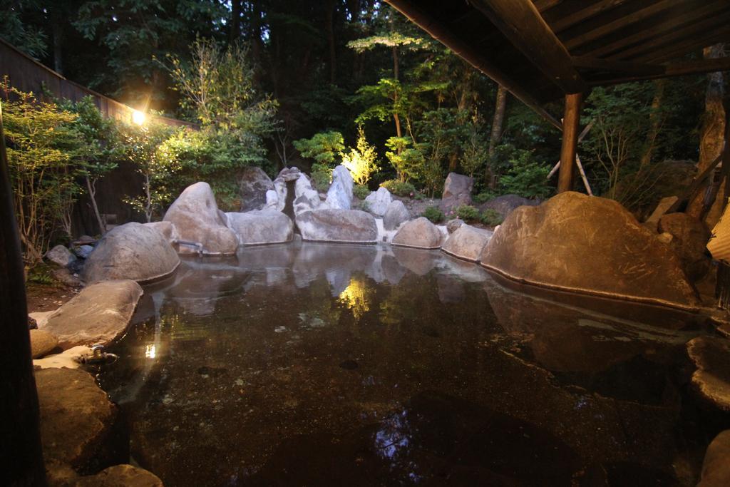 Отель Yufuin Ryoan Wazanho Оита Экстерьер фото