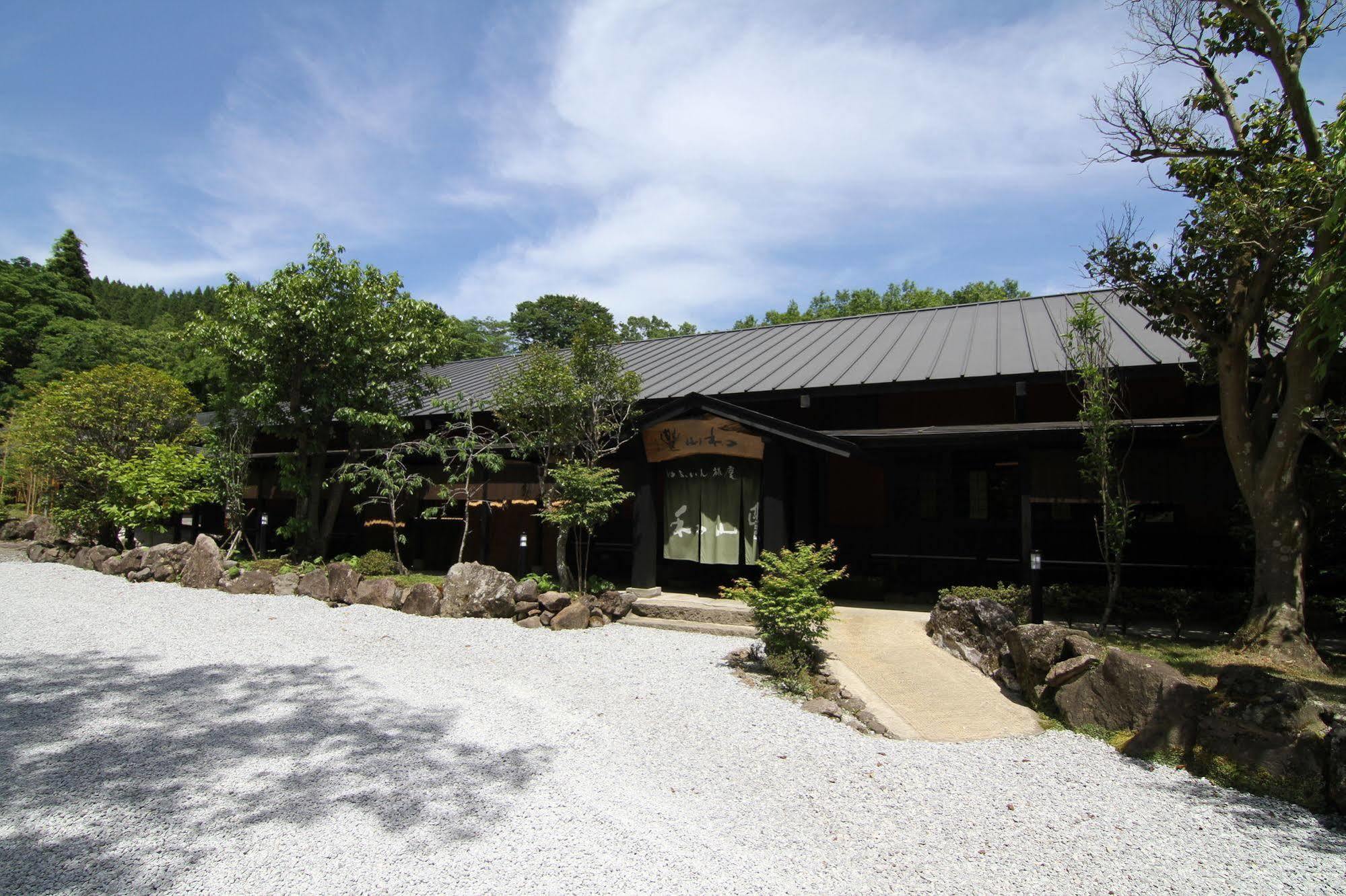 Отель Yufuin Ryoan Wazanho Оита Экстерьер фото
