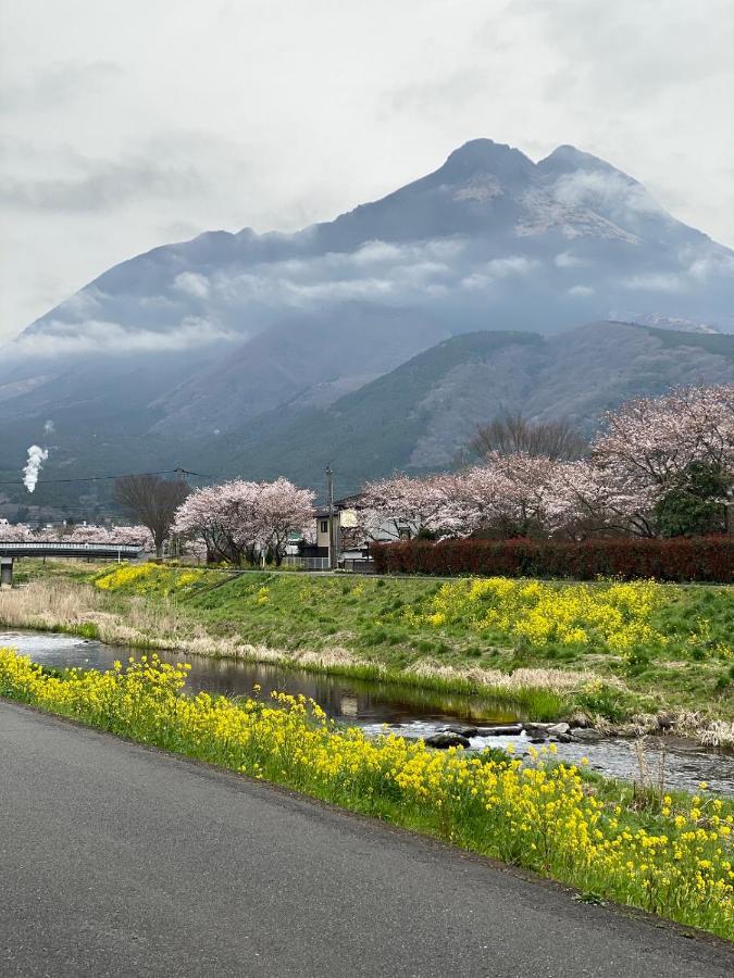 Отель Yufuin Ryoan Wazanho Оита Экстерьер фото